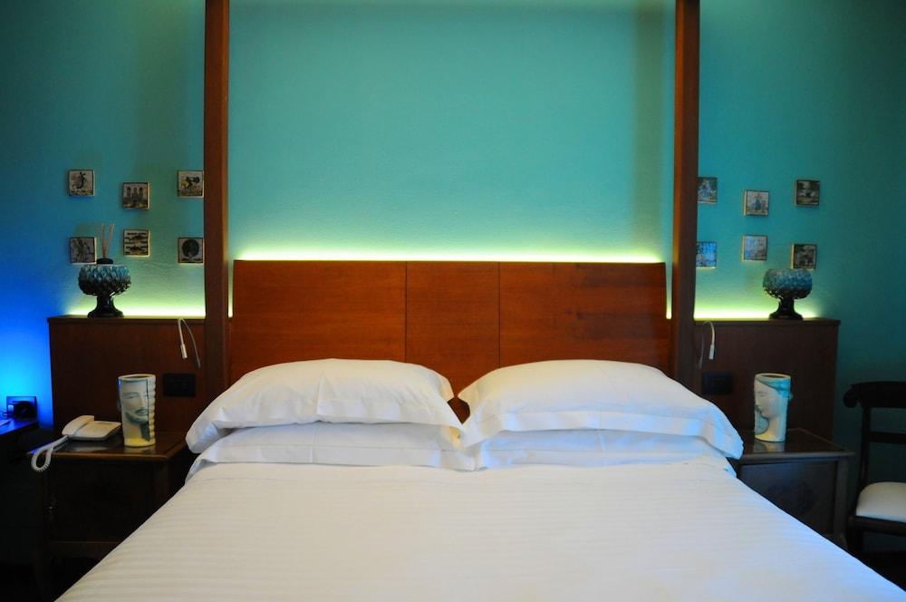 Hotel Palladio จีอาร์ดีนี นักซอส ภายนอก รูปภาพ