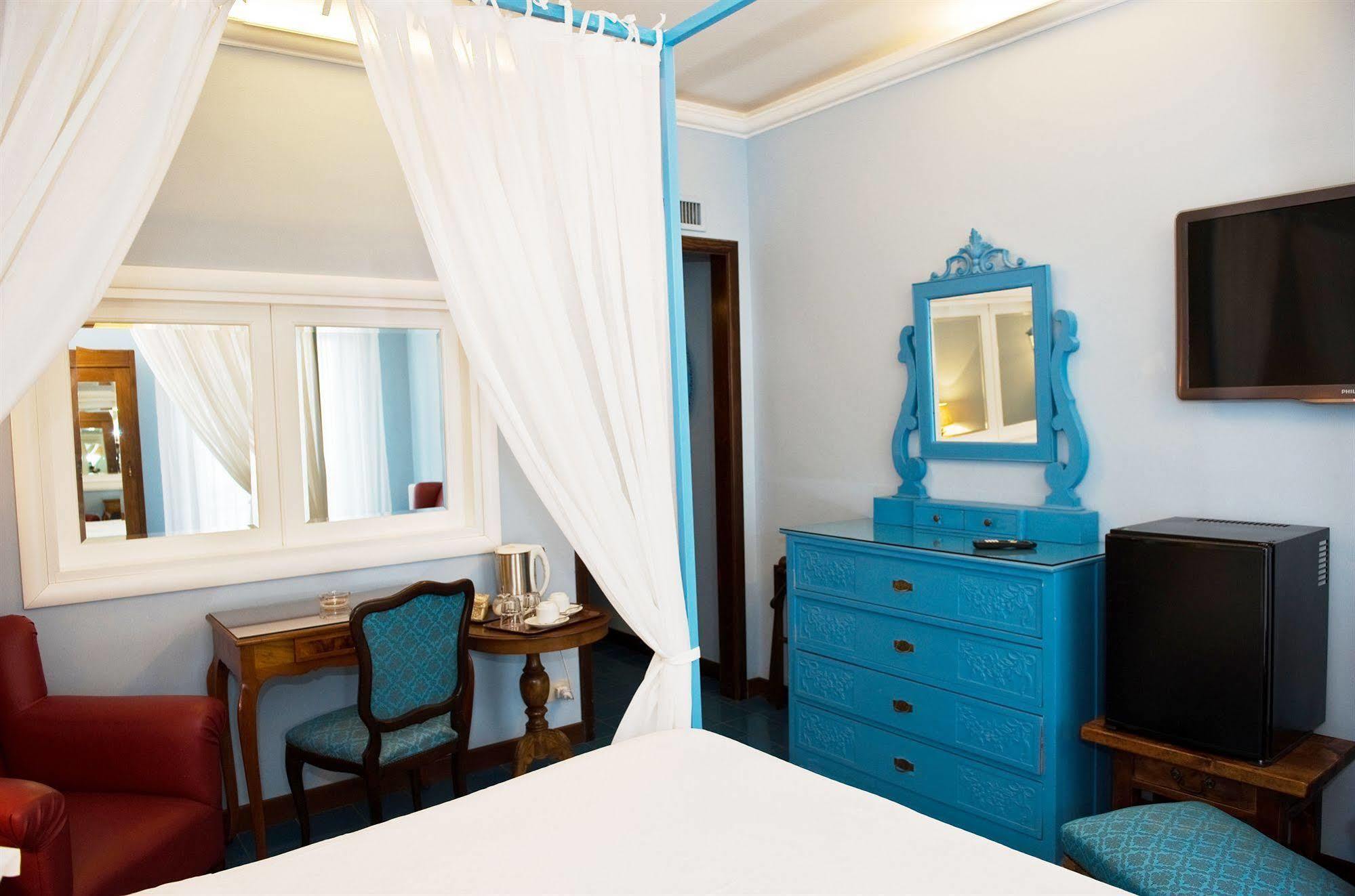 Hotel Palladio จีอาร์ดีนี นักซอส ภายนอก รูปภาพ